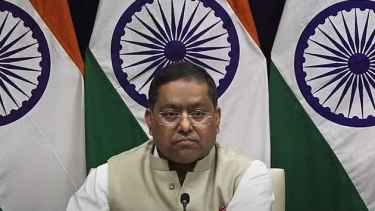 <small>দিল্লিতে মুখপাত্রের ব্রিফিং</small> মমতার মন্তব্যে কড়া প্রতিক্রিয়া, বাংলাদেশে দ্রুত শান্তির প্রত্যাশা