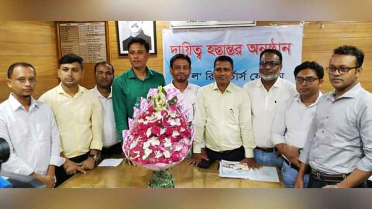 ল’ রিপোর্টার্স ফোরামের নতুন কমিটির দায়িত্ব গ্রহণ