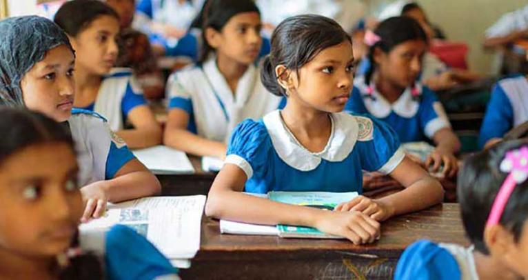 মাধ্যমিক পর্যায়ে পাঠ্যক্রম সংস্কার চেয়ে হাইকোর্টে রিট