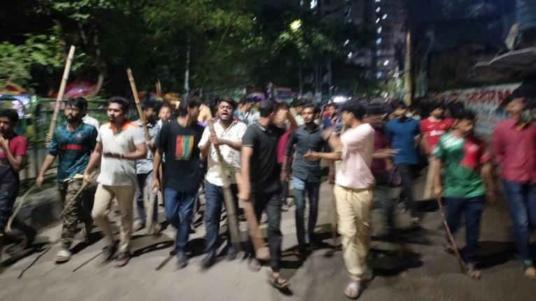 সচিবালয়ে আনসার ও ছাত্র-জনতার সংঘর্ষ, আহত অন্তত ৪০