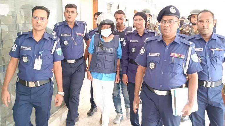 জামিন পেলেও ছাড়া পাচ্ছেন না সাবেক বিচারপতি মানিক