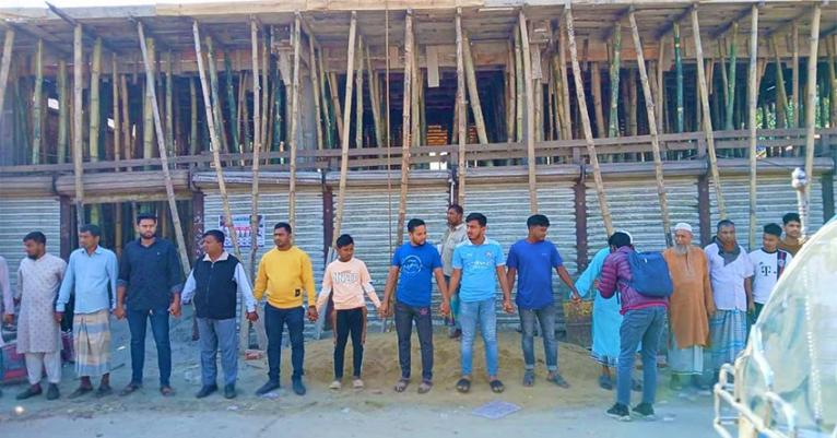 জাজিরায় আদালতের নিষেধাজ্ঞা অমান্য করে জমিতে বহুতল ভবন নির্মাণ
