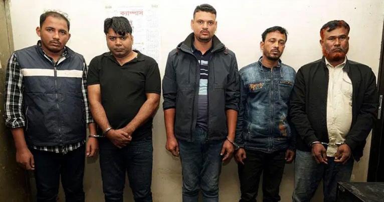 র্যাব পরিচয়ে দুর্ধর্ষ ডাকাতি, গ্রেপ্তার ৫