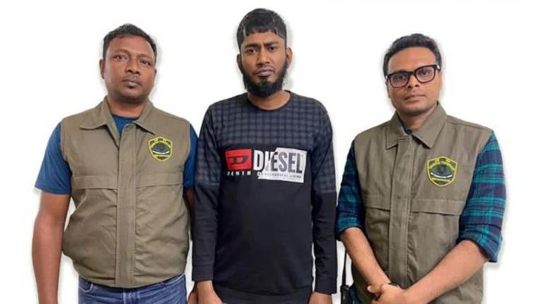 জিডির কপি পাঠিয়ে এএসপি পরিচয়, হাতিয়ে নিতেন লাখ লাখ টাকা