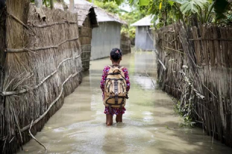 চরম আবহাওয়ায় ২০২৪ সালে বাংলাদেশি সাড়ে ৩ কোটি শিশুর পড়াশোনা বিঘ্নিত: ইউনিসেফ