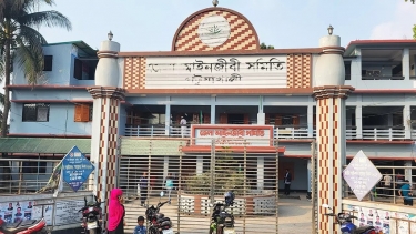 পটুয়াখালী আইনজীবী সমিতির নির্বাচন ঘিরে হট্টগোলের ঘটনায় পাল্টাপাল্টি মামলা