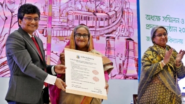 বিদেশ ভ্রমণ ও ভুয়া ডিগ্রি নিয়ে শেখ হাসিনার বিরুদ্ধে অনুসন্ধান শুরু