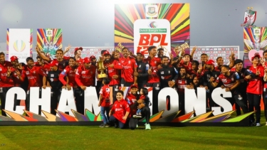 ‘লাল সমুদ্রে’ টানা দ্বিতীয়বার চ্যাম্পিয়ন বরিশাল