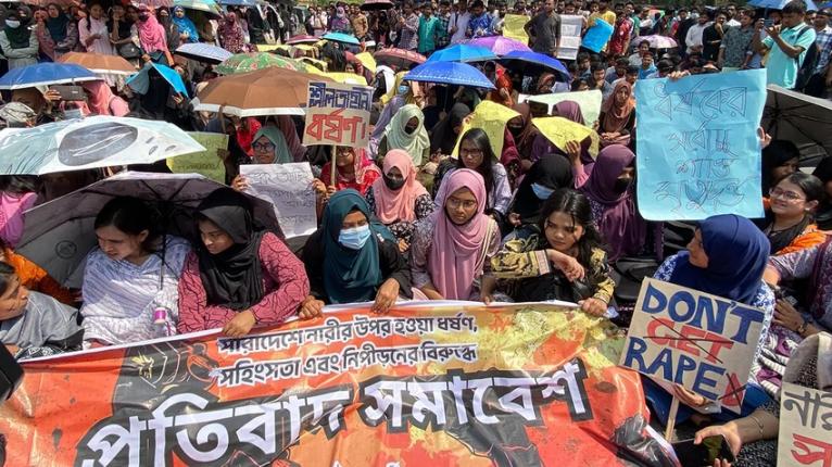 ধর্ষণের ঘটনায় উত্তাল দেশ