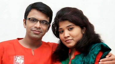 <small>সাগর-রুনি হত্যা</small> সাবেক বিচারপতি মানিককে জেলগেটে জিজ্ঞাসাবাদ