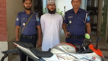 রাজবাড়ীর পাংশায় চোরাই মোটরসাইকেলসহ মাদ্রাসা শিক্ষক গ্রেপ্তার
