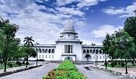এমবিবিএস ও বিডিএস ডিগ্রি ছাড়া কেউ ডাক্তার লিখতে পারবে না মর্মে  রায় দিয়েছেন হাইকোর্ট