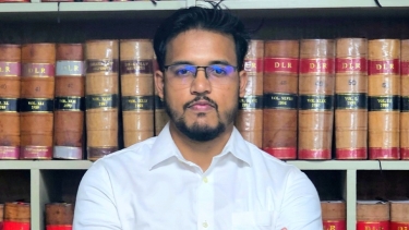 ‘যদি রুল দেন তাহলে আর কোর্টে বসতে দেব না’