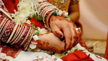 ডিভোর্সের পরও সন্তানের টানে আদালতে আবার বিয়ে