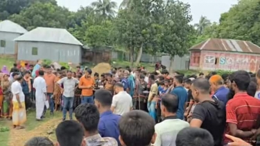 রাজবাড়ীর দৌলতদিয়ায় একজনকে  কুপিয়ে হত্যা
