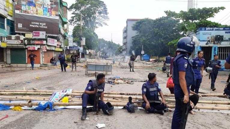 গোপালগঞ্জে কারফিউর সময় বাড়লো