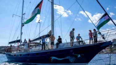 গাজাগামী ত্রাণবাহী জাহাজ আটক করলো ইসরাইল, ফরাসি এমপিদের ক্ষোভ