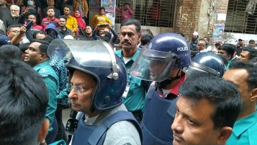 কারাগারে কণ্ঠ পরীক্ষার অভিযোগ ইনুর, চিফ প্রসিকিউটর বললেন ‘আদেশ ছিল’