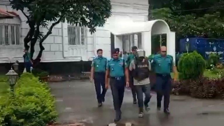 তিন মামলায় ১৭ আসামি ট্রাইব্যুনালে হাজির