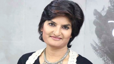 সাংবাদিক মুন্নি সাহা ও পরিবারের ৩৩টি ব্যাংক হিসাব অবরুদ্ধের আদেশ