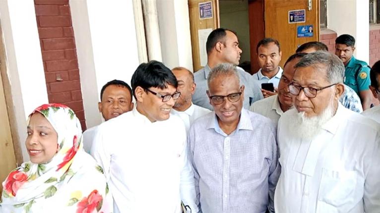 দুদকের মামলায় খালাস পেলেন হানিফ পরিবহনের মালিক