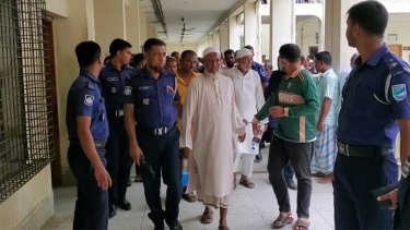 কিশোরগঞ্জে হত্যা মামলায় এক পরিবারের নয়জনসহ ১৩ জনের যাবজ্জীবন