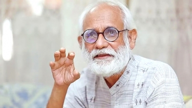 পান্নাকে ট্রাইব্যুনাল, ‘ট্রেন ছাড়ার পর স্টেশন মাস্টারকে বলে ট্রেনে ওঠার সুযোগ নেই’