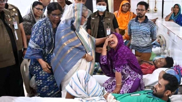 হাসপাতালে ‘নো ট্রিটমেন্ট নো রিলিজ’ নির্দেশ দেন শেখ হাসিনা