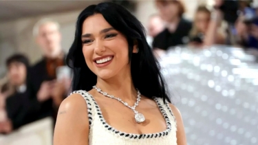 ইসরাইলকে সমর্থন করায় এজেন্টকে বরখাস্ত করলেন পপ তারকা দুয়া লিপা