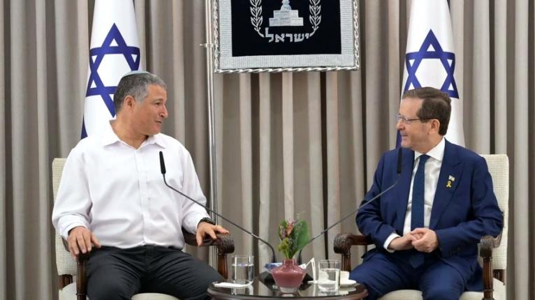 শিন বেতের সতর্কতার ৪ ঘন্টা পরে পুলিশ বার্তা পায়