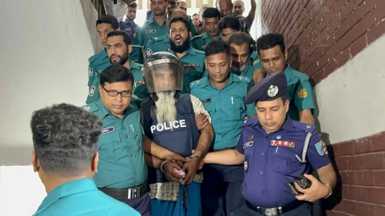 ‘নিজেদের নিরাপত্তার ঠিক নাই, আসছেন আমার নিরাপত্তা দিতে’