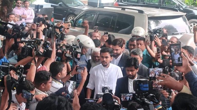 ট্রাইব্যুনালে উপদেষ্টা আসিফ মাহমুদ