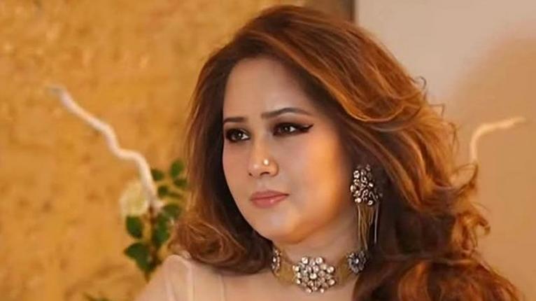 আদালতে কেন ঘুরছেন সামিরার ক্রিকেটার স্বামী ইশতিয়াক