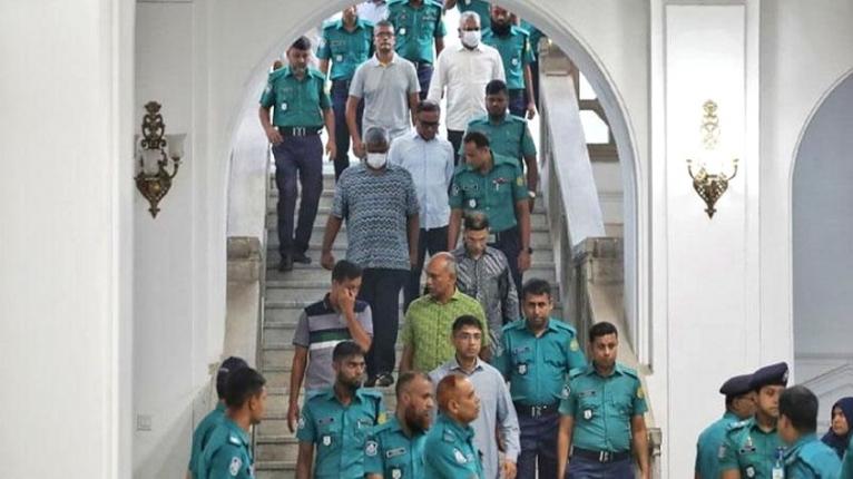 সেনা সদর দপ্তর আইন প্রয়োগ না করা পর্যন্ত আসামি ১৫ সেনা কর্মকর্তা কর্মরত: প্রসিকিউটর