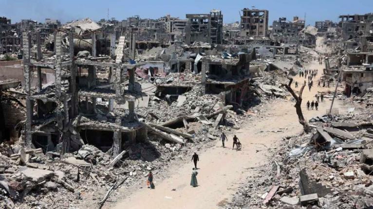 ধ্বংসস্তূপে লাশ, বাড়িঘর মাটিতে মিশে গেছে, তবু ফিরছেন গাজাবাসী