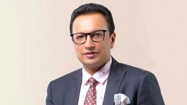 সস্ত্রীক দুদকের মামলায় ফাঁসলেন বিতর্কিত ডায়মন্ড কারবারি দিলীপ