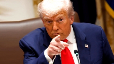 ভেনেজুয়েলায় শিগগিরই স্থল হামলা চালাবে যুক্তরাষ্ট্র