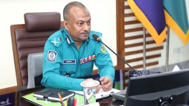 অস্ত্রধারী সন্ত্রাসী দেখামাত্র গুলি করে হত্যার নির্দেশ সিএমপি কমিশনারের