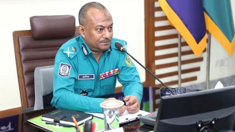 অস্ত্রধারী সন্ত্রাসী দেখামাত্র গুলি করে হত্যার নির্দেশ সিএমপি কমিশনারের