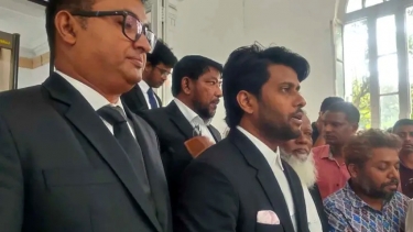 <small>জানালেন প্রসিকিউটর</small> অভিযুক্ত সেনা কর্মকর্তাদের বিচার হবে যে আইনে