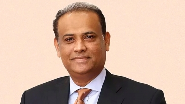 সাবেক ভূমিমন্ত্রীর স্বার্থসংশ্লিষ্ট তিন ব্যক্তির শেয়ার অবরুদ্ধের আদেশ