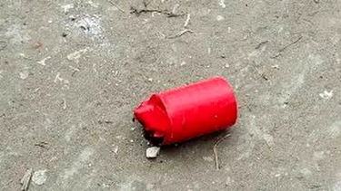 মোহাম্মদপুরে প্রাণিসম্পদ উপদেষ্টার ব্যবসা প্রতিষ্ঠানের সামনে ককটেল বিস্ফোরণ