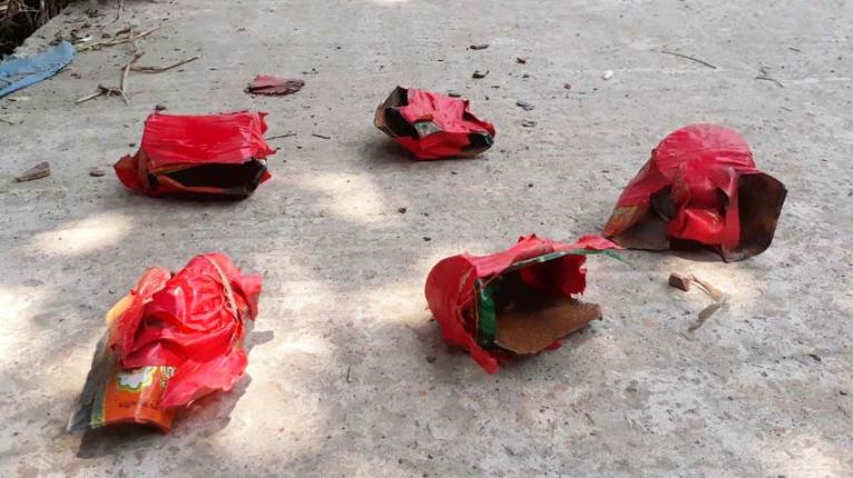 রাজধানীর বিভিন্ন এলাকায় ককটেল বিস্ফোরণ