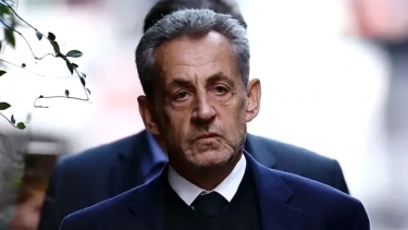 শর্তসাপেক্ষে কারাগার থেকে মুক্তি পাচ্ছেন ফ্রান্সের সাবেক প্রেসিডেন্ট সারকোজি