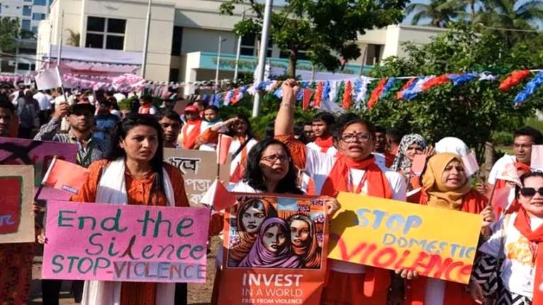 বিশ্বে প্রতি তিন নারীর একজন সহিংসতার শিকার: বিশ্ব স্বাস্থ্য সংস্থা