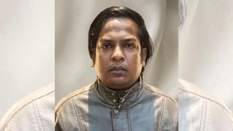 সীমান্তের ফিলিপকে ফোন দিয়ে পার করে দেয় বাপ্পি