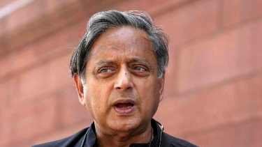 ঢাকার সঙ্গে সরাসরি যোগাযোগ করবেন নয়াদিল্লির কর্মকর্তারা, জানালেন শশী থারুর