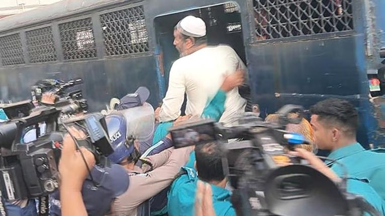 সন্ত্রাসবিরোধী আইনের মামলায় সচিবালয়ের ১৪ কর্মকর্তা–কর্মচারীর পাঁচ দিনের রিমান্ড