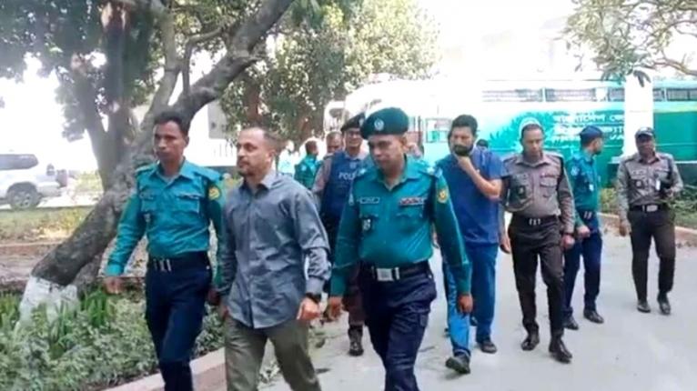 রামপুরায় ২৮ হত্যা: কড়া নিরাপত্তায় ট্রাইব্যুনালে দুই সেনা কর্মকর্তা