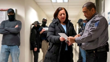 যুক্তরাষ্ট্রে ১৯ দেশের অভিবাসন আবেদন স্থগিত